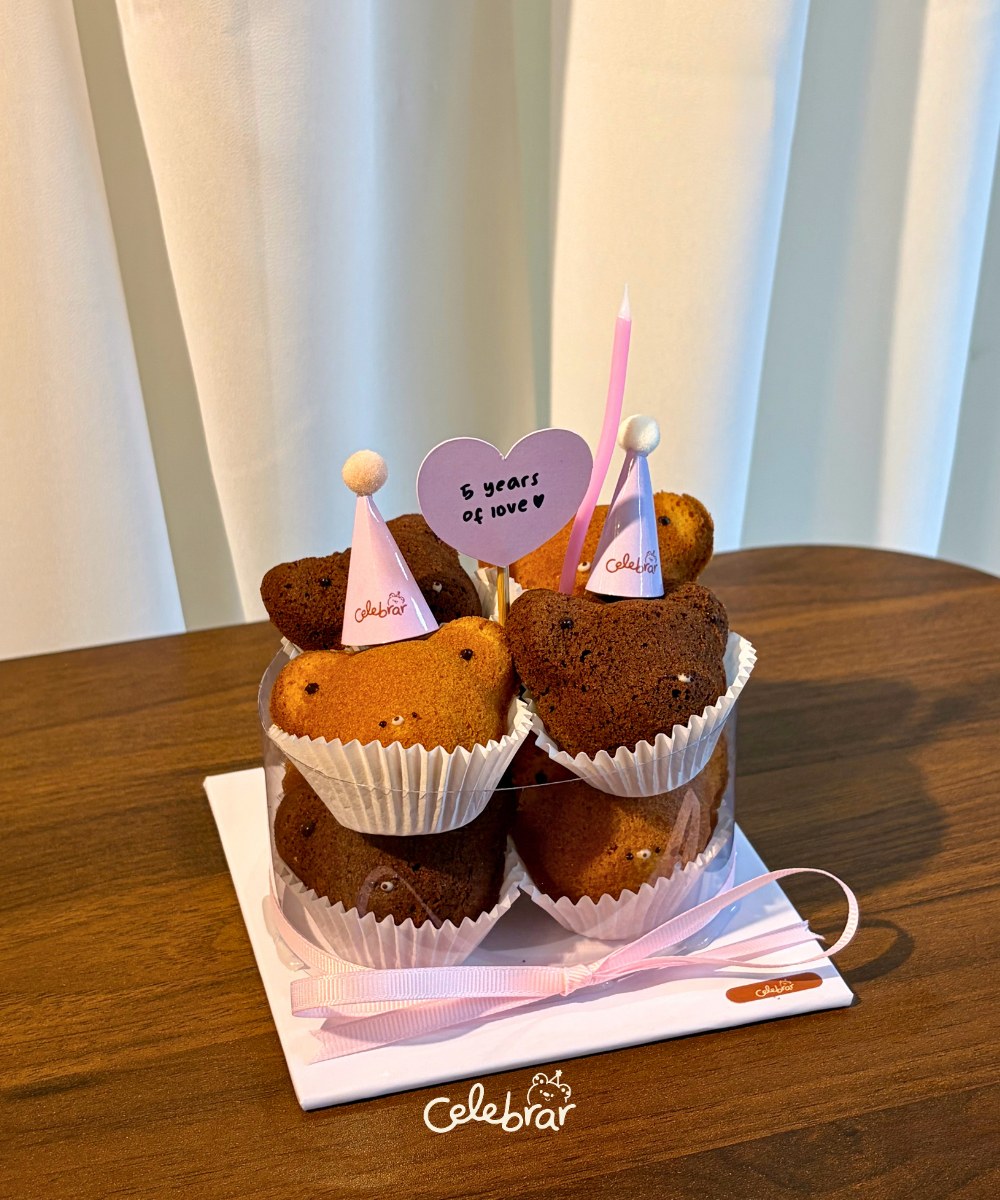 Teddy Stack gift box, front view with candle and personalized heart tag